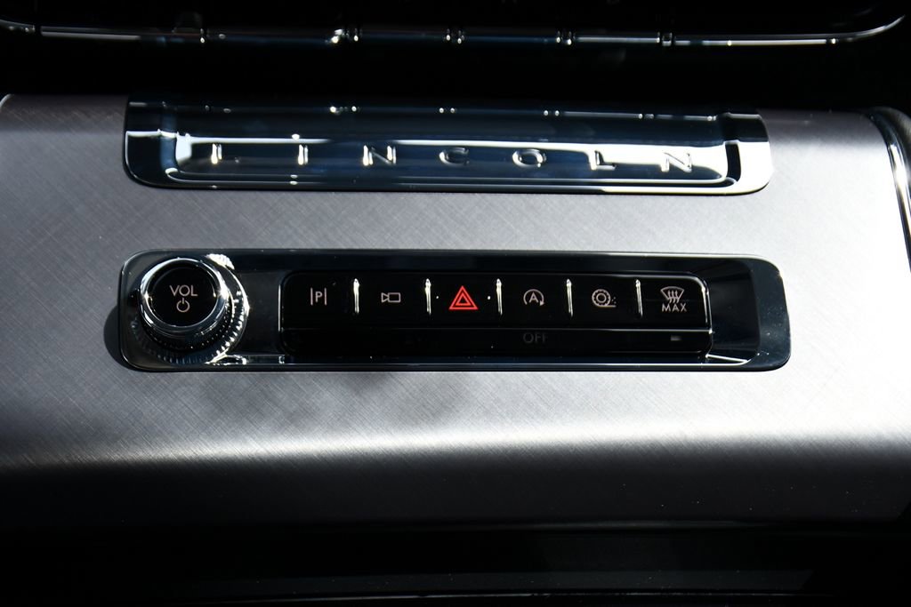 New 2026 Lincoln Aviator AWD image 30