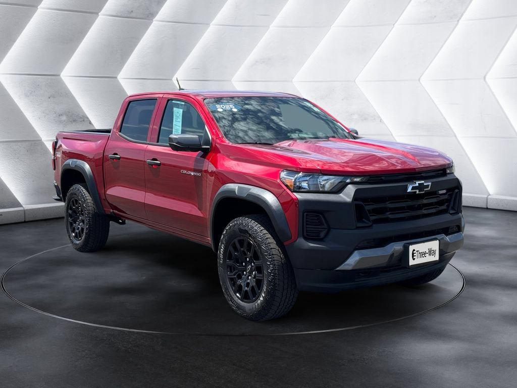 Certified 2025 Chevrolet Colorado Trail Boss AWD/4WD image 7