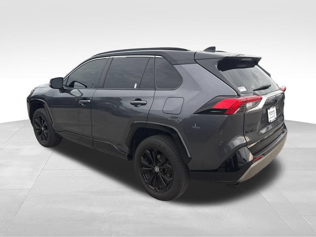 Used 2023 Toyota RAV4 XSE AWD/4WD image 3