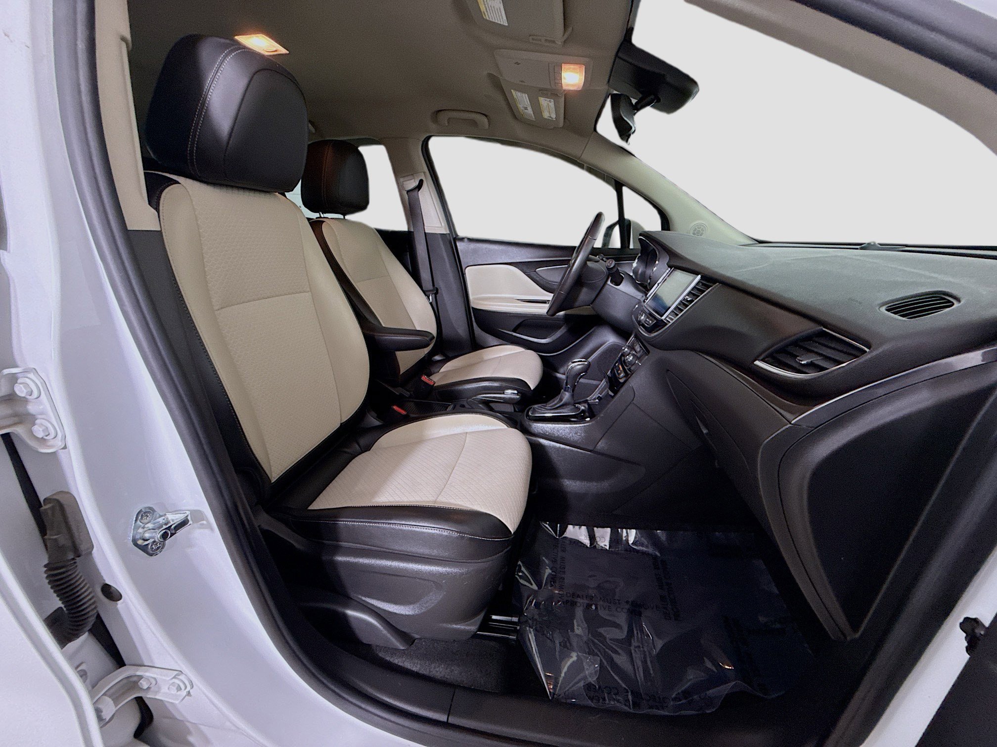 Used 2020 Buick Encore Preferred image 29