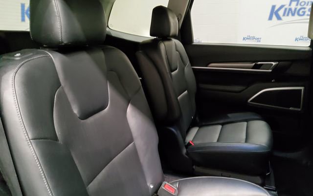 Used 2022 Kia Telluride S image 17