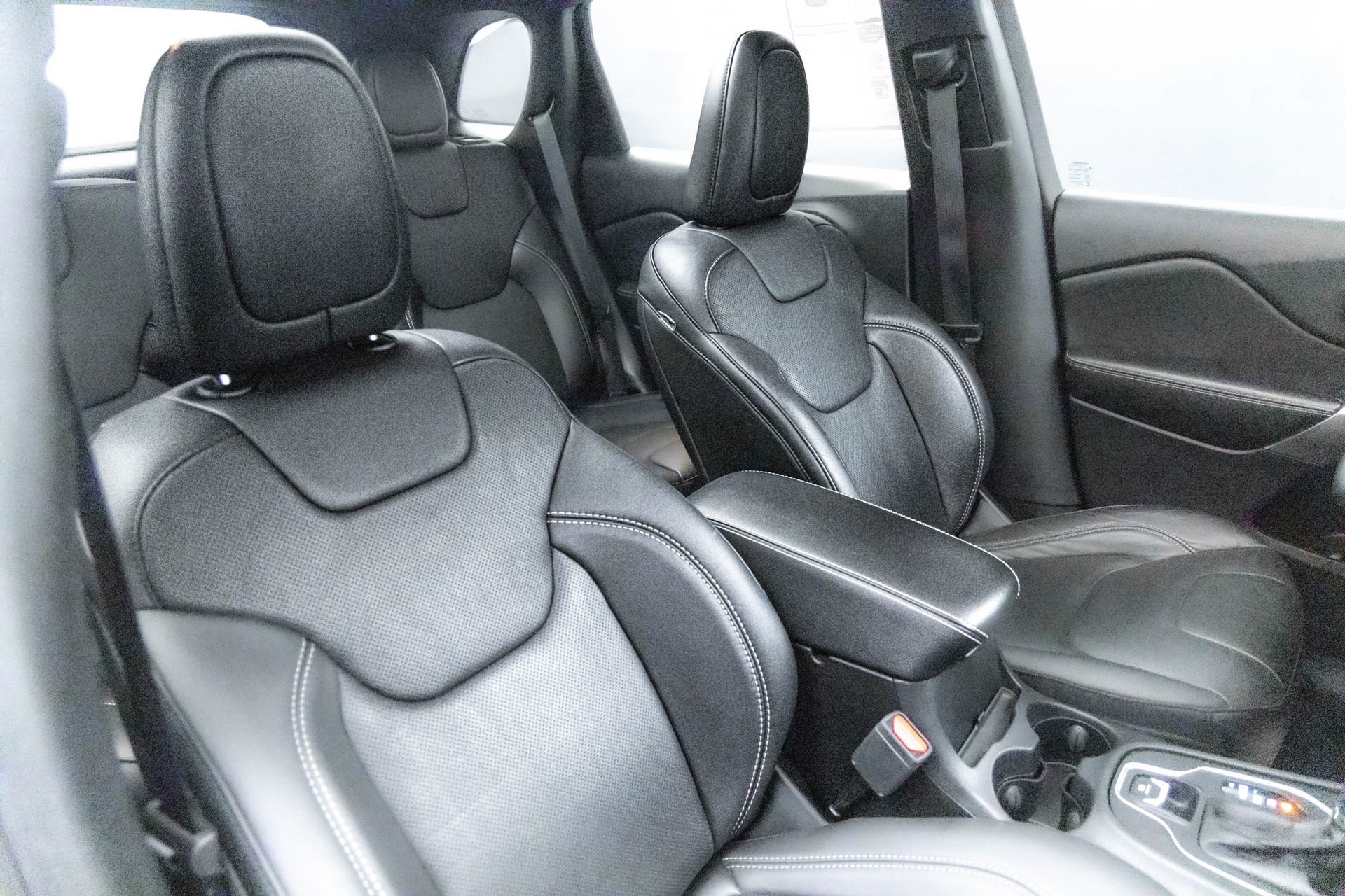 Used 2021 Jeep Cherokee Latitude Lux 80th Anniv w/ Quick Order Package 26U 80TH image 38