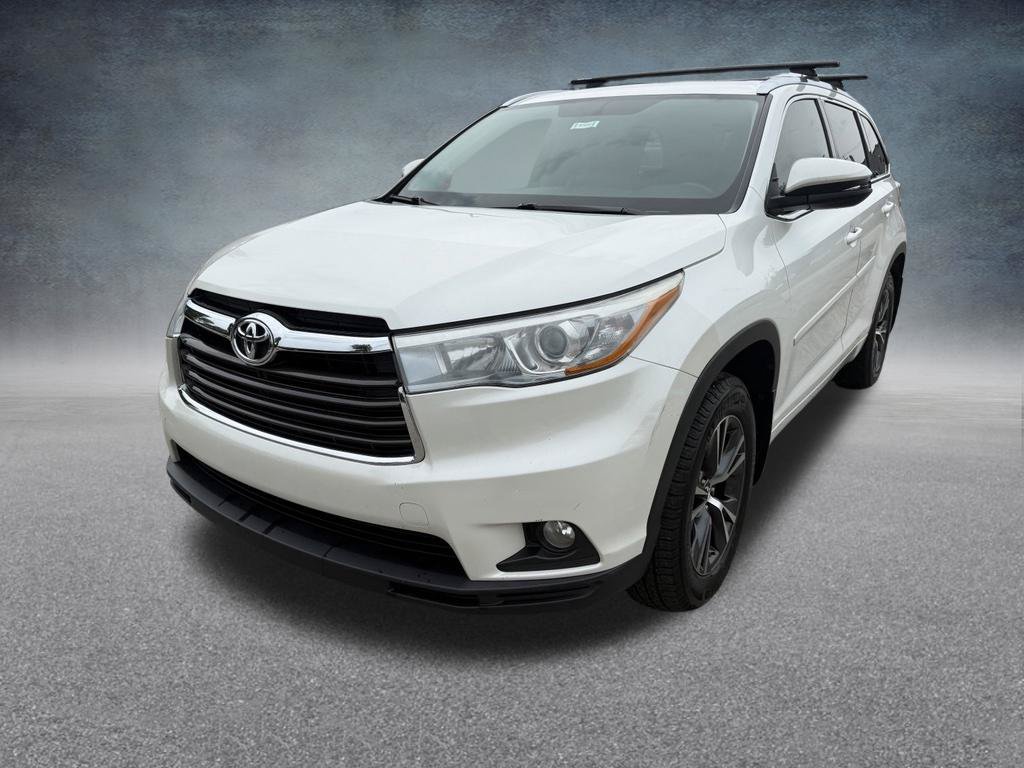 Used 2016 Toyota Highlander XLE AWD/4WD image 2