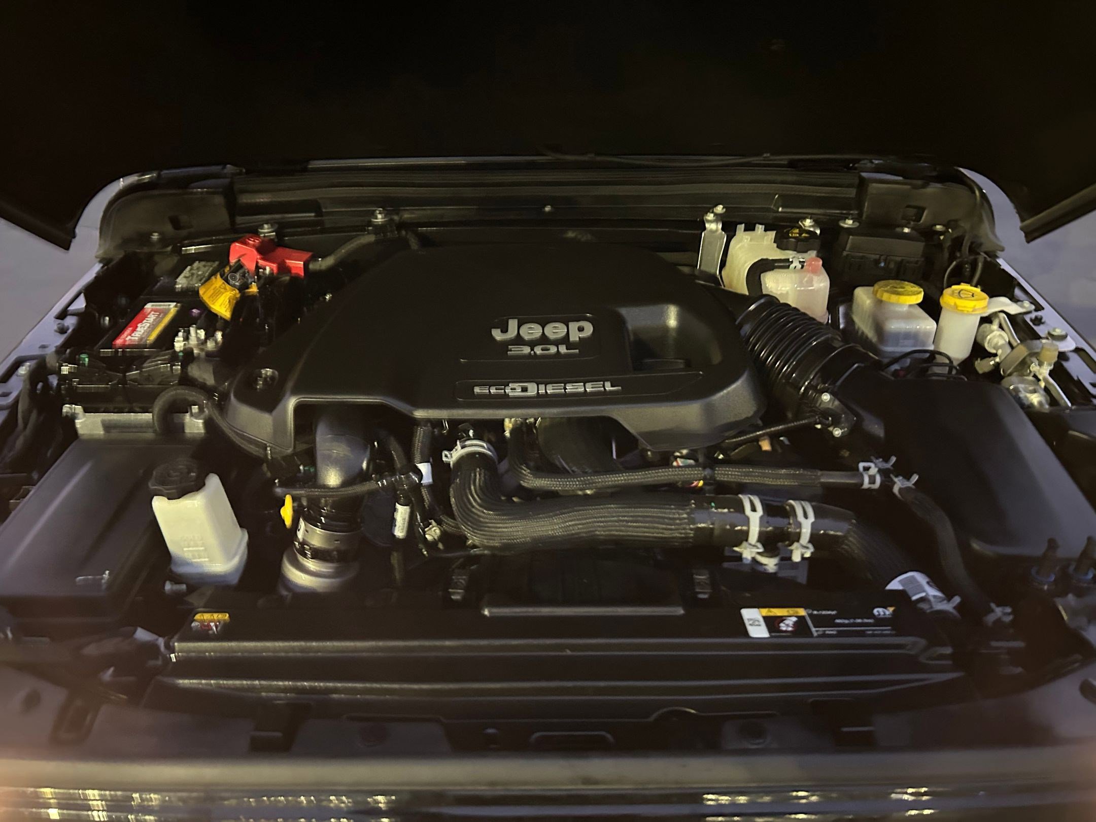 Used 2022 Jeep Wrangler Unlimited Sahara w/ Cold Weather Group image 31