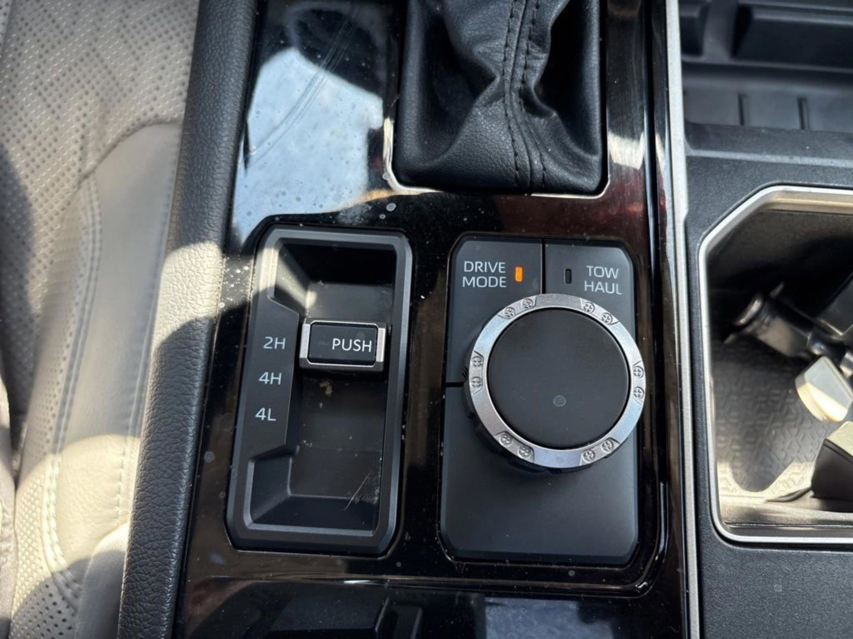 Used 2024 Toyota Tundra Limited image 25