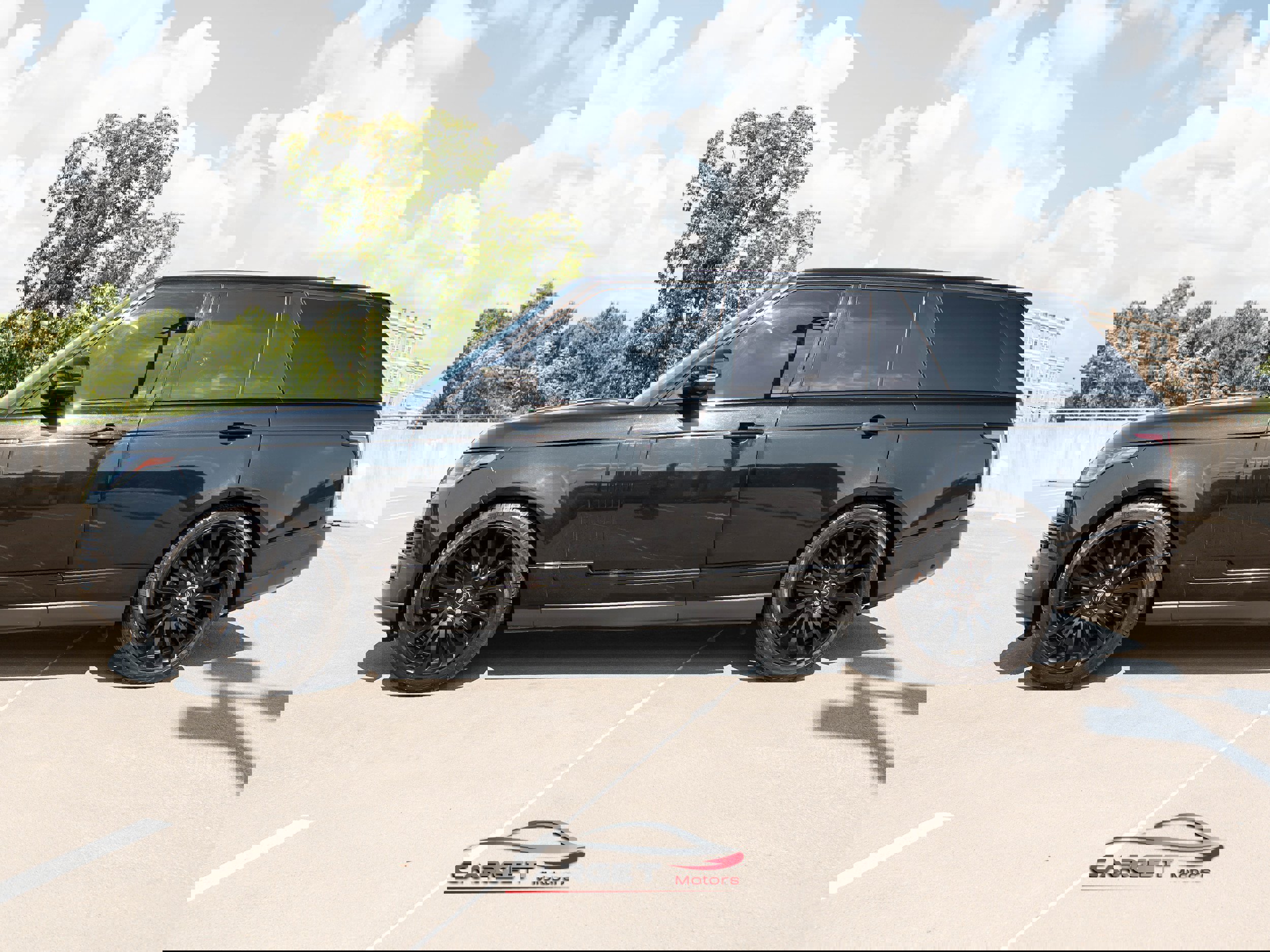 Used 2020 Land Rover Range Rover HSE image 4