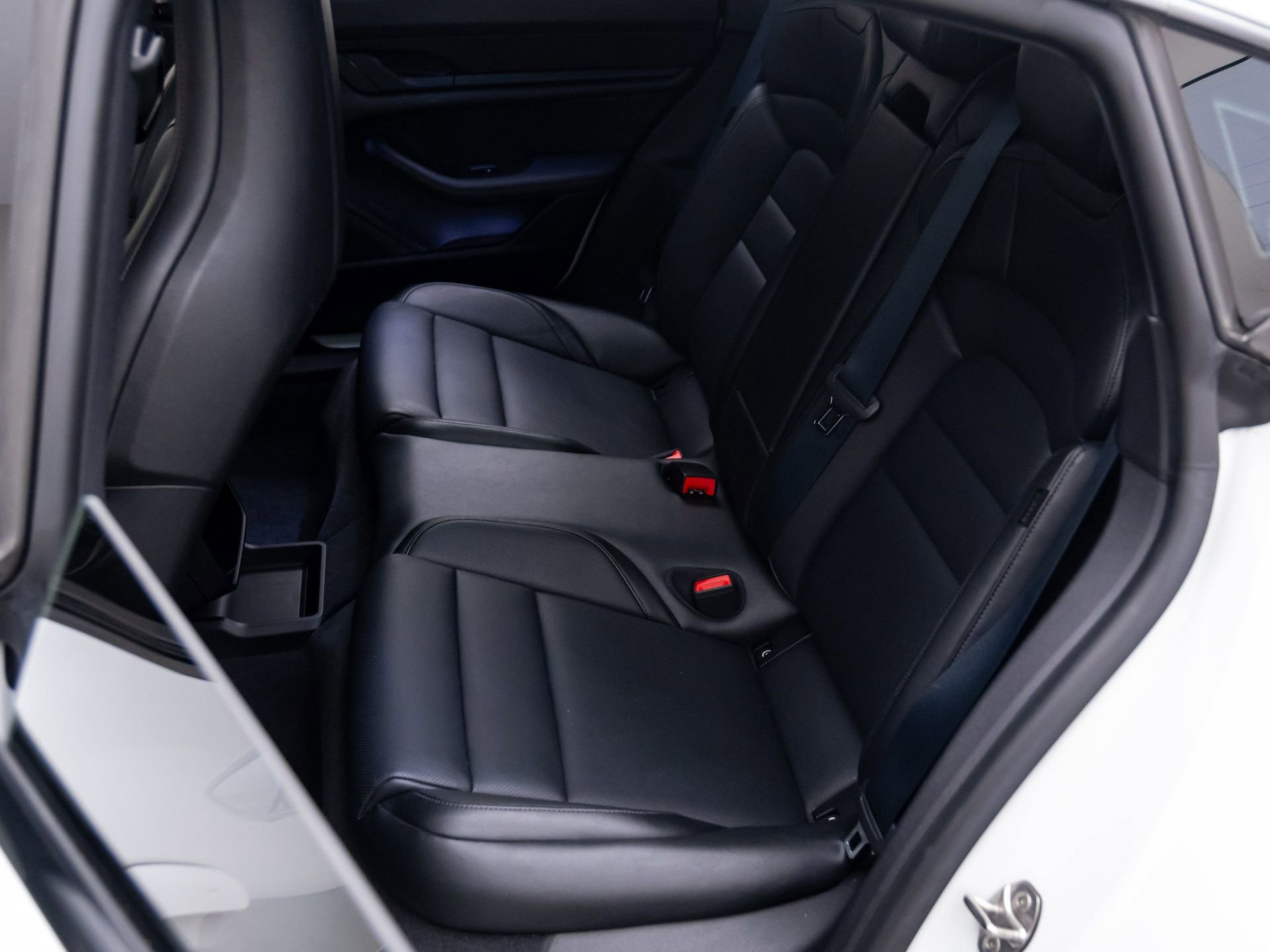 Used 2021 Porsche Taycan 4S image 14