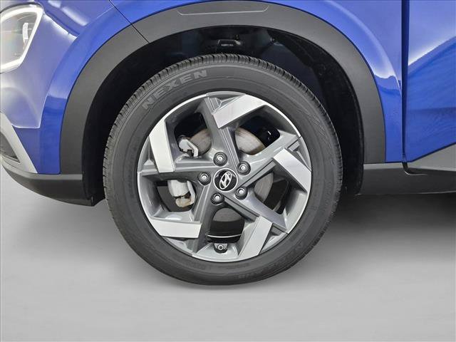 Certified 2025 Hyundai Venue Limited FWD image 26