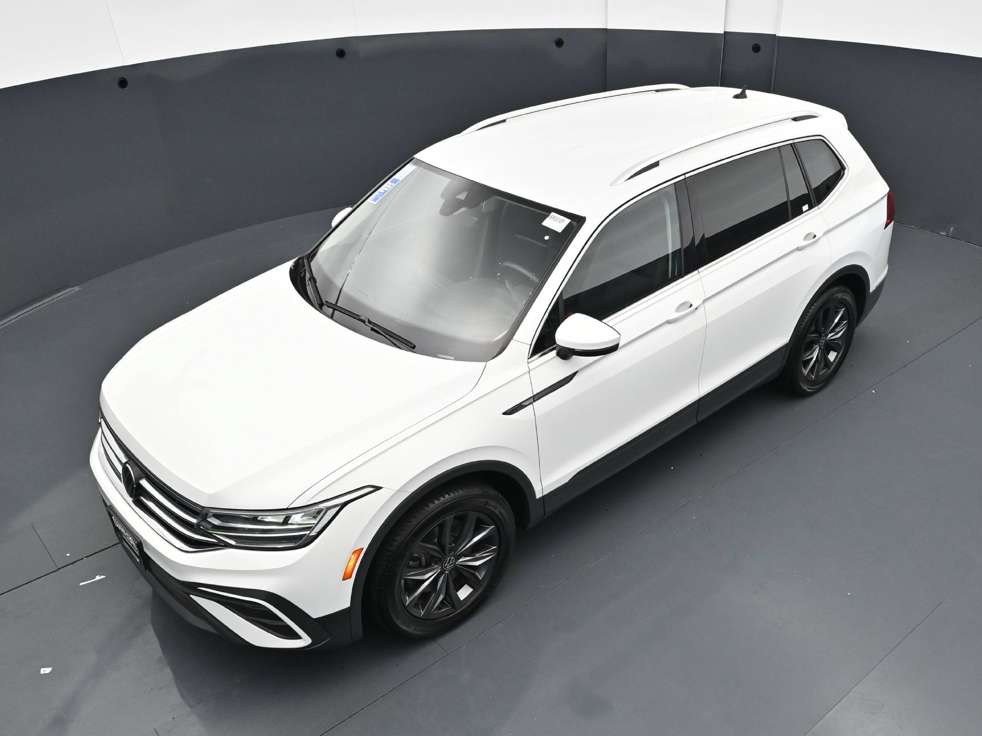 Used 2022 Volkswagen Tiguan SE FWD image 40