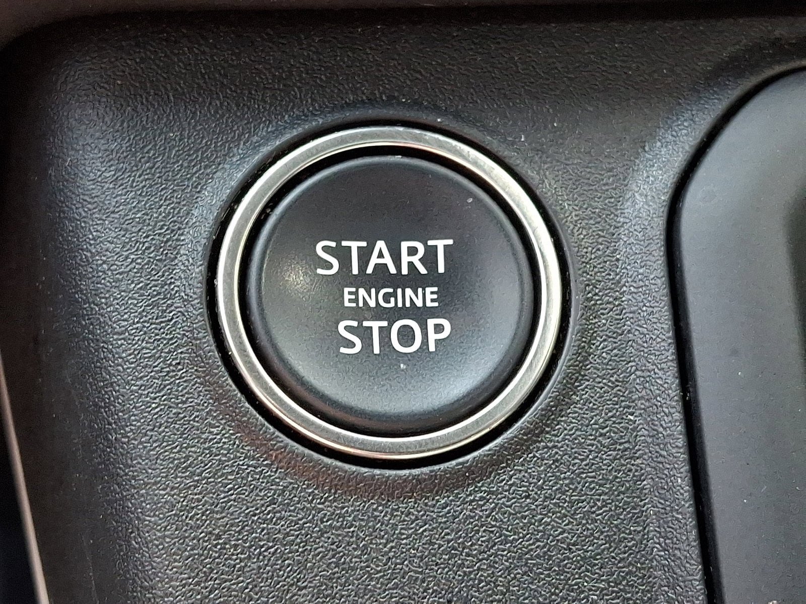 Used 2025 Land Rover Defender 110 S AWD/4WD image 25