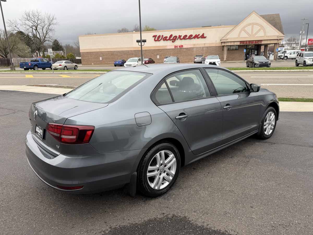 Used 2018 Volkswagen Jetta S w/ Cold Weather Package FWD image 5