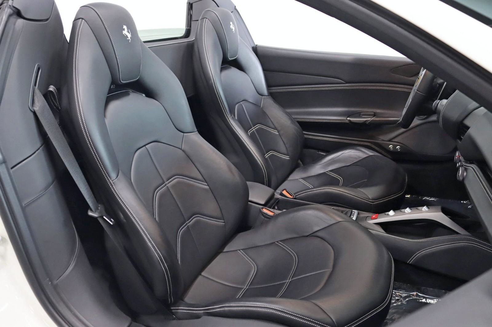 Used 2018 Ferrari 488 Spider RWD image 31