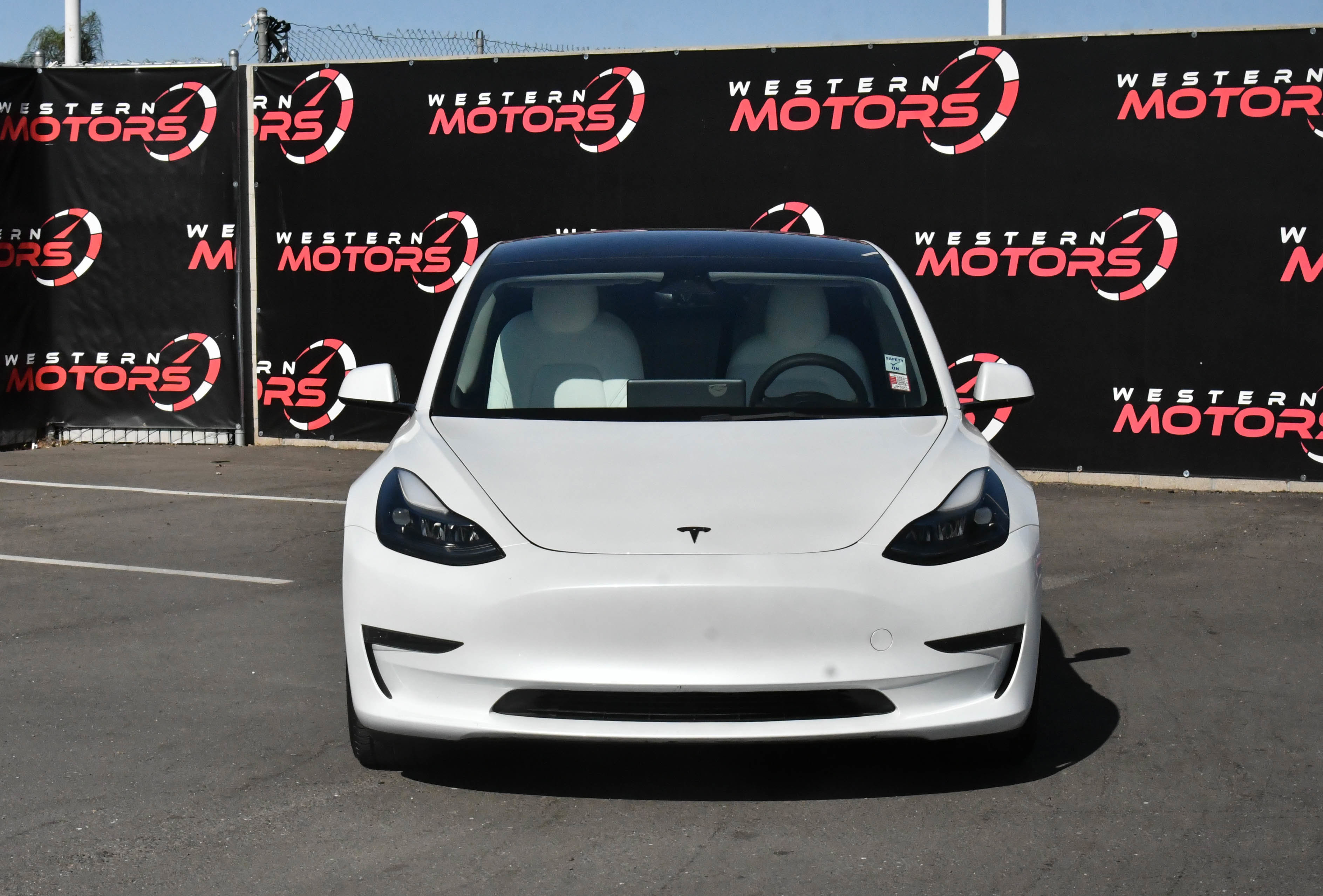 Used 2023 Tesla Model 3 Standard Range RWD image 2