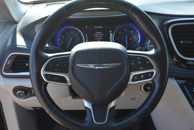 Used 2021 Chrysler Pacifica Touring-L AWD/4WD image 19