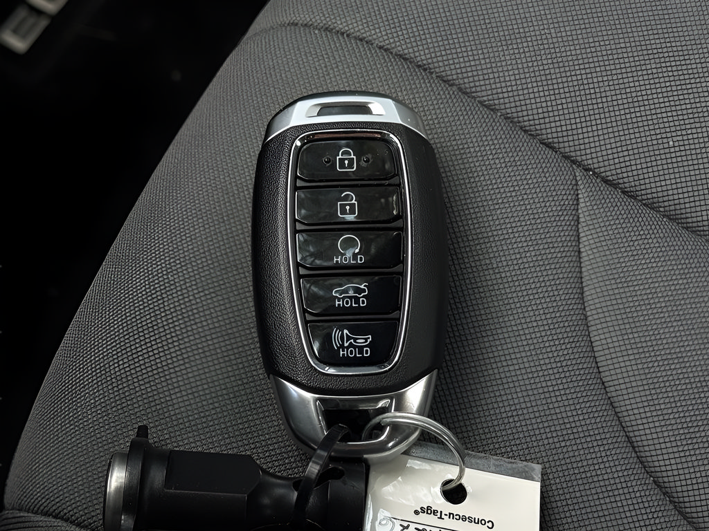 Used 2023 Hyundai Elantra SEL w/ Convenience Package FWD image 30