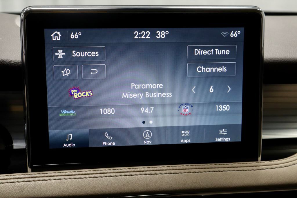 Used 2022 Lincoln Corsair Standard w/ Premium Package image 4