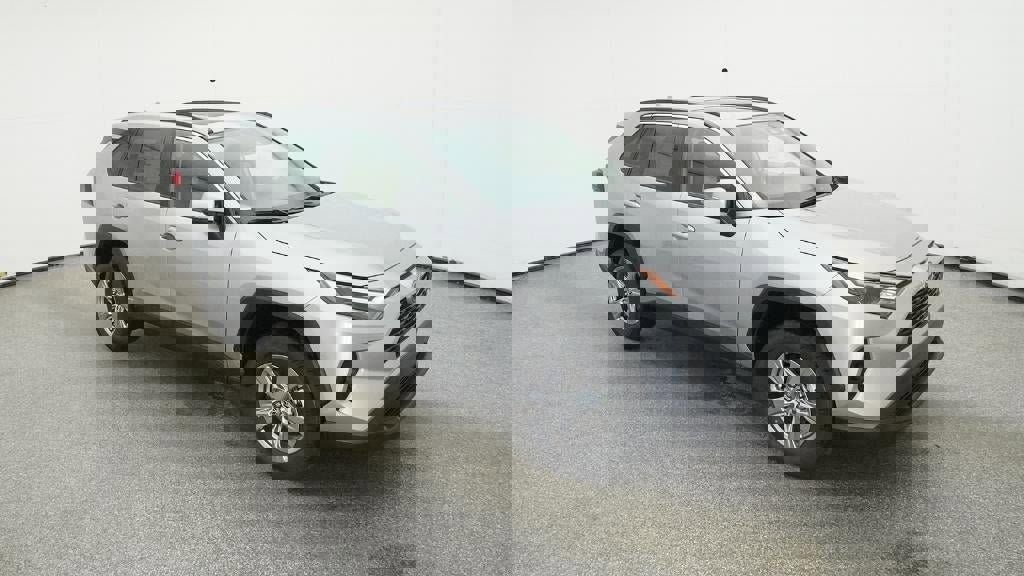 New 2025 Toyota RAV4 XLE image 13