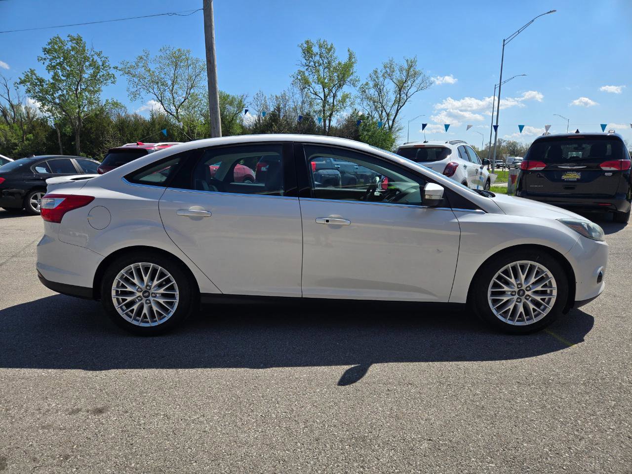 Used 2013 Ford Focus Titanium FWD image 4