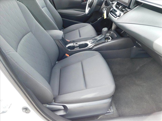 Used 2025 Toyota Corolla LE FWD image 26