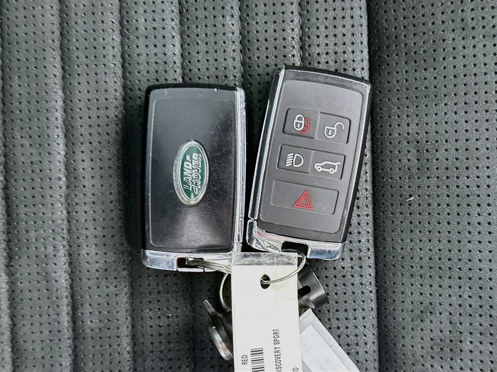 Used 2020 Land Rover Discovery Sport S R-Dynamic AWD/4WD image 34