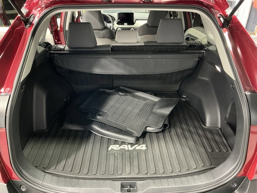 Used 2024 Toyota RAV4 XLE image 24