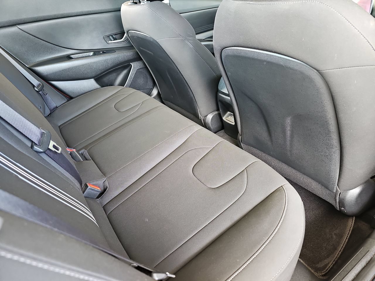 Used 2024 Hyundai Elantra Blue FWD image 14