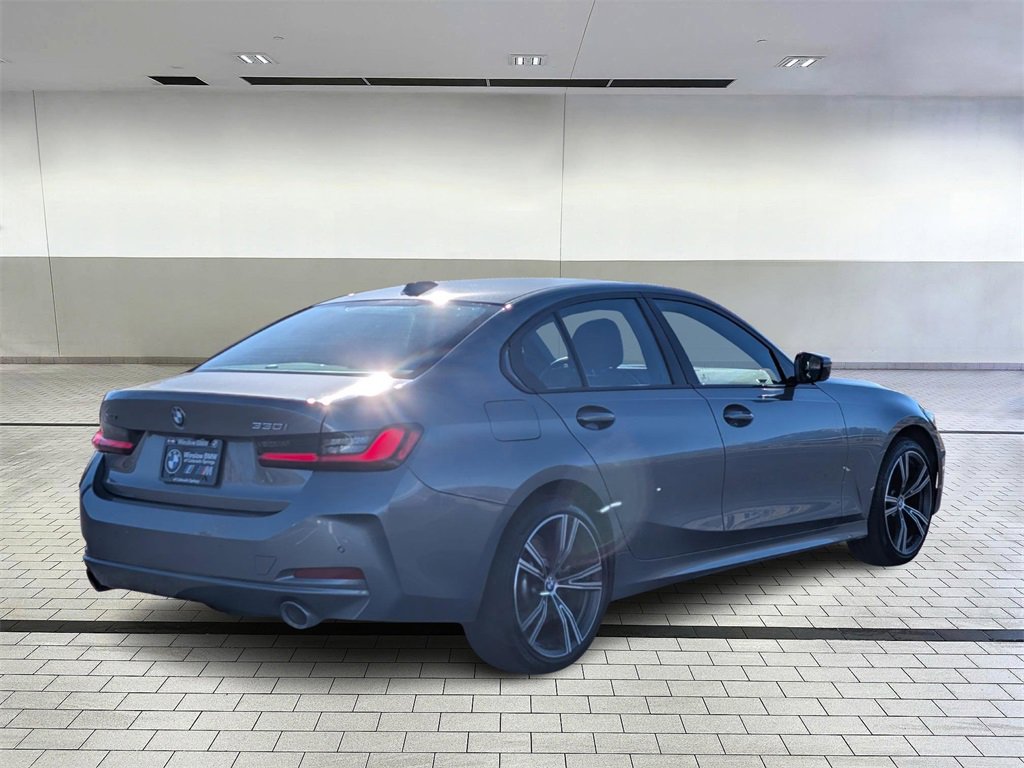 Used 2023 BMW 330i xDrive Sedan w/ Premium Package image 5