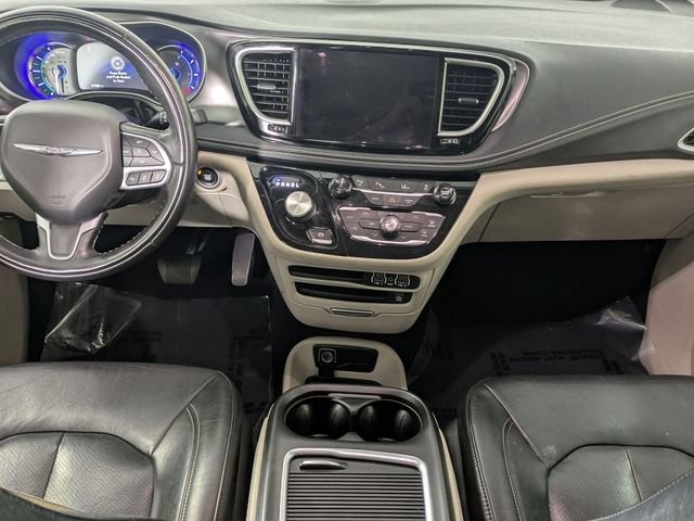 Used 2022 Chrysler Pacifica Touring-L w/ Uconnect Theater Family Group FWD image 26