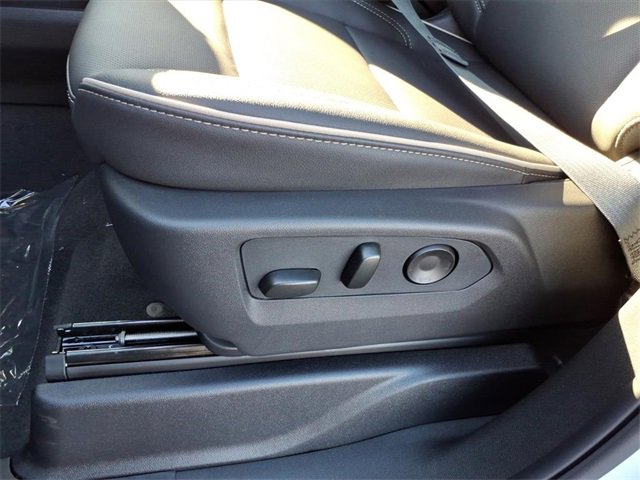 New 2026 Chevrolet Suburban Premier image 7