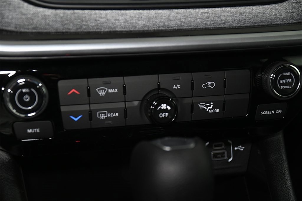 New 2025 Jeep Compass Sport image 17