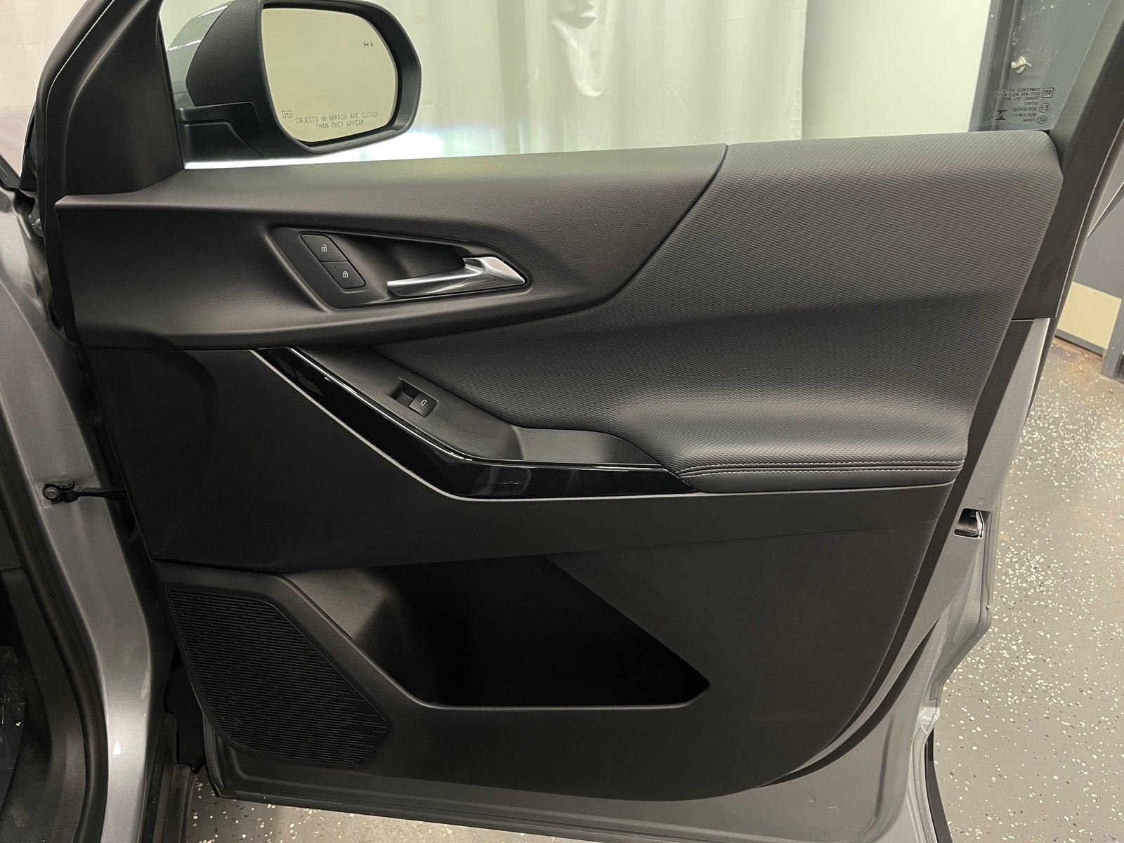 Used 2025 Chevrolet Equinox LT image 7