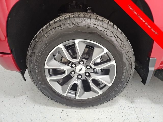 Used 2023 Chevrolet Silverado 1500 RST AWD/4WD image 9