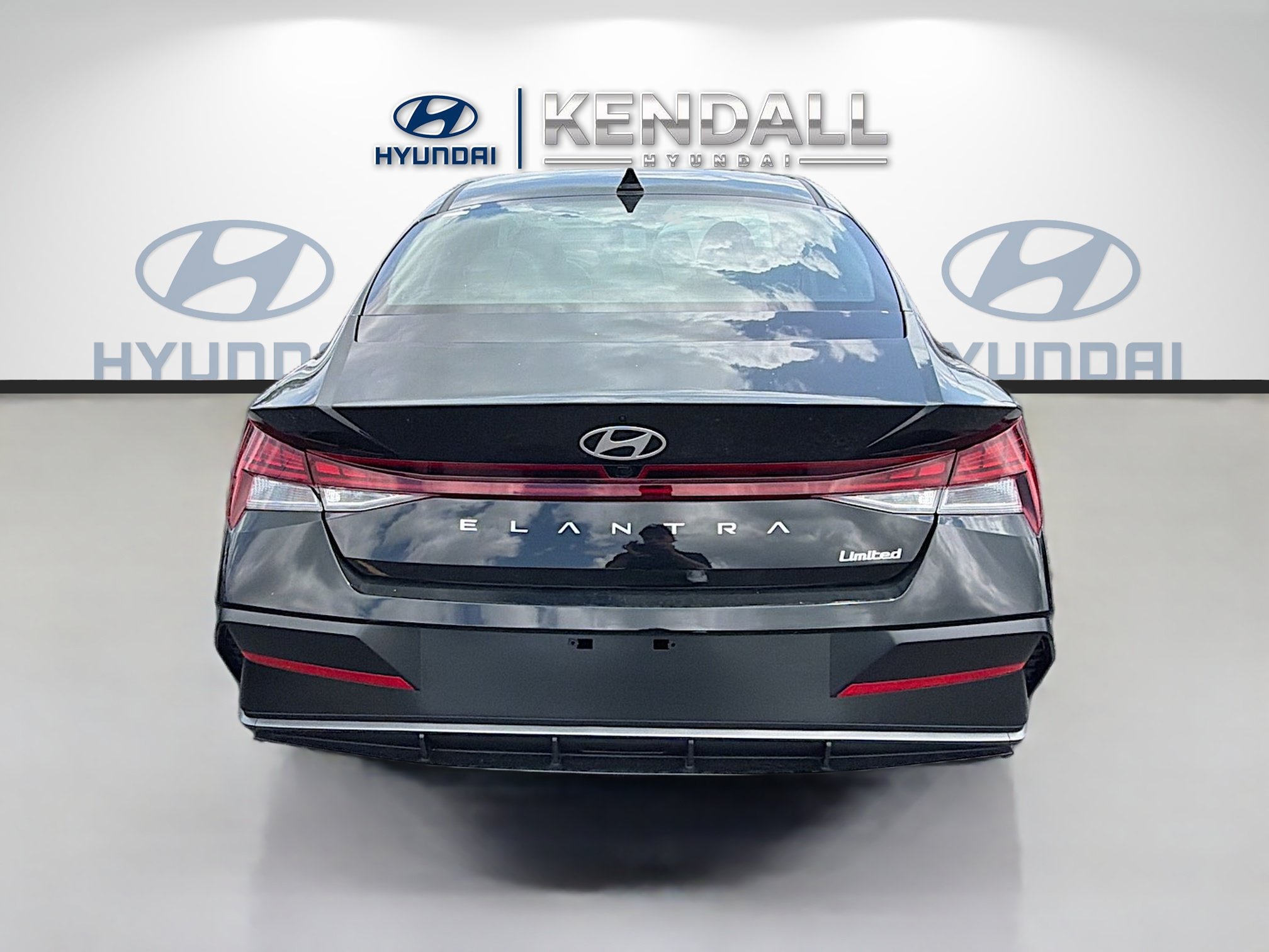 New 2026 Hyundai Elantra Limited FWD image 5