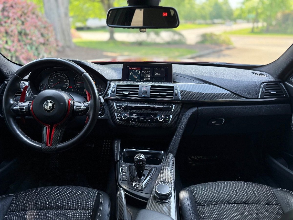 Used 2018 BMW M3 RWD image 28