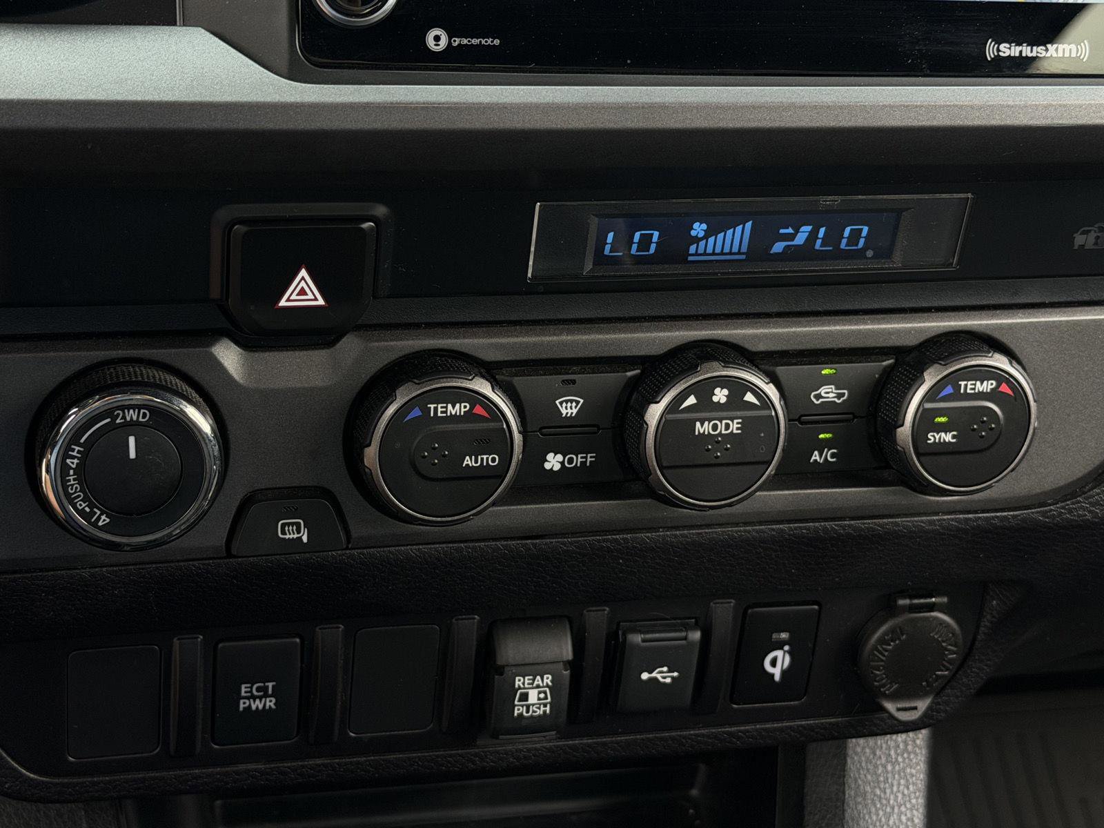 Used 2022 Toyota Tacoma TRD Sport image 14