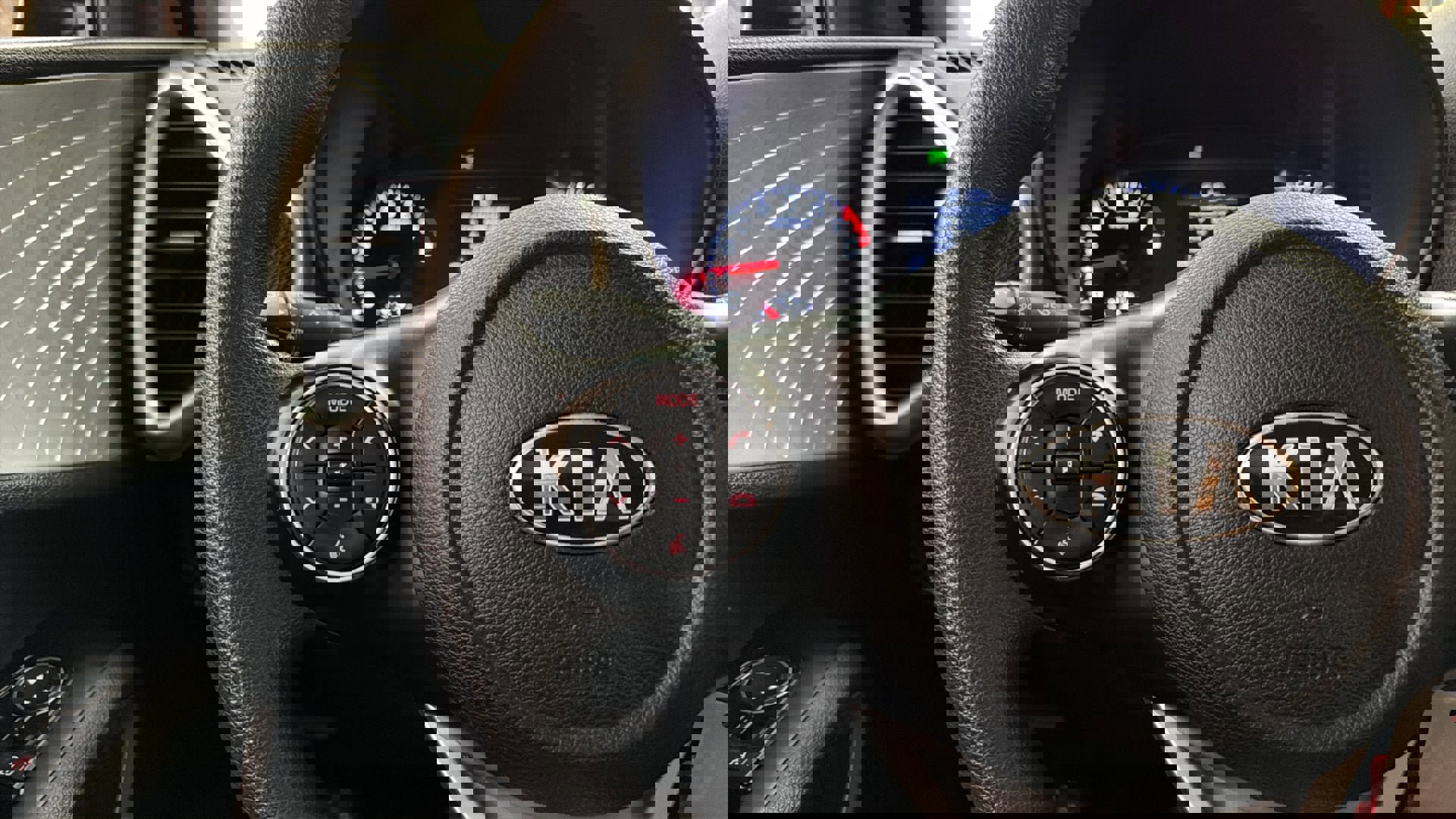 Used 2021 Kia Soul LX image 27