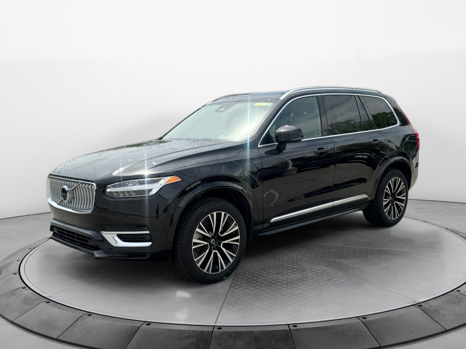 New 2025 Volvo XC90 T8 Plus w/ Protection Package Premier image 3