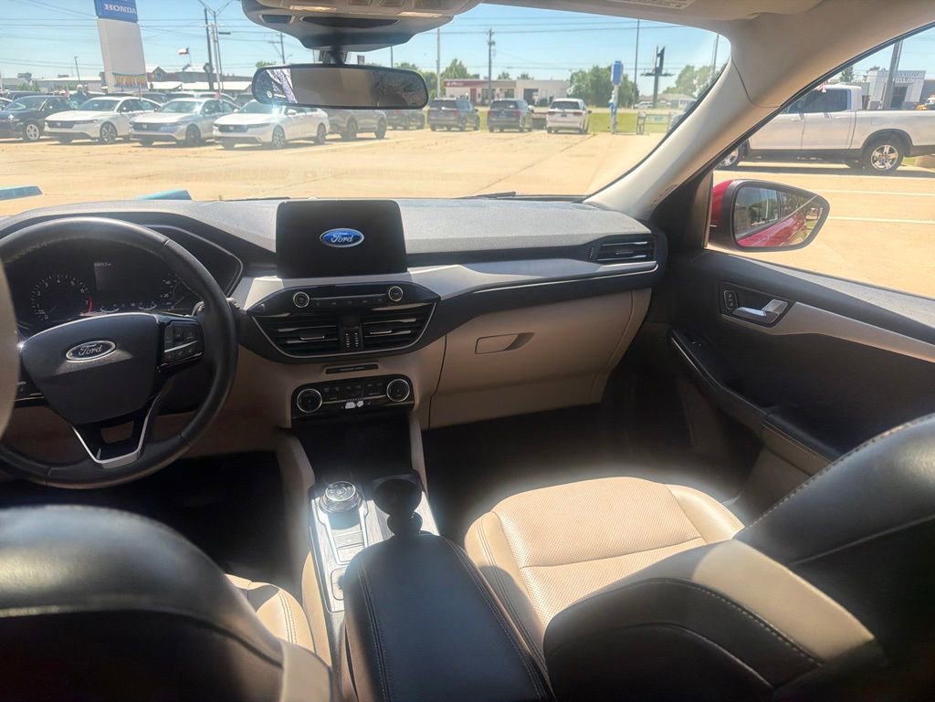 Used 2022 Ford Escape SEL FWD image 18