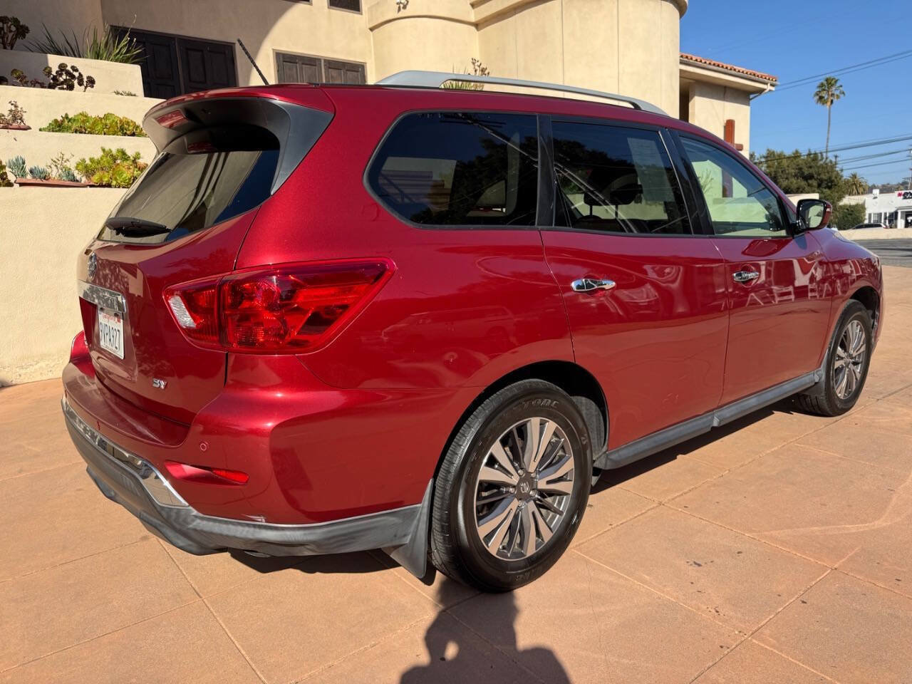 Used 2017 Nissan Pathfinder SV FWD image 7