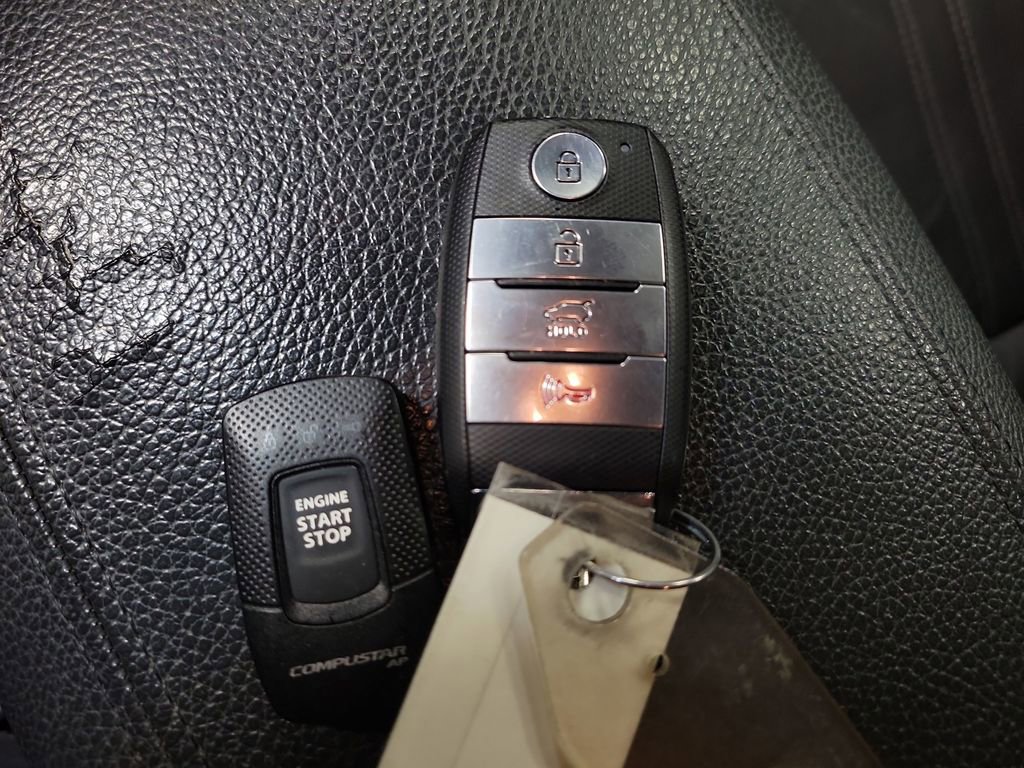 Used 2015 Kia Sorento EX image 16