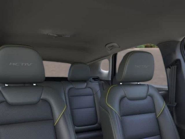 New 2026 Chevrolet Trax ACTIV FWD image 32
