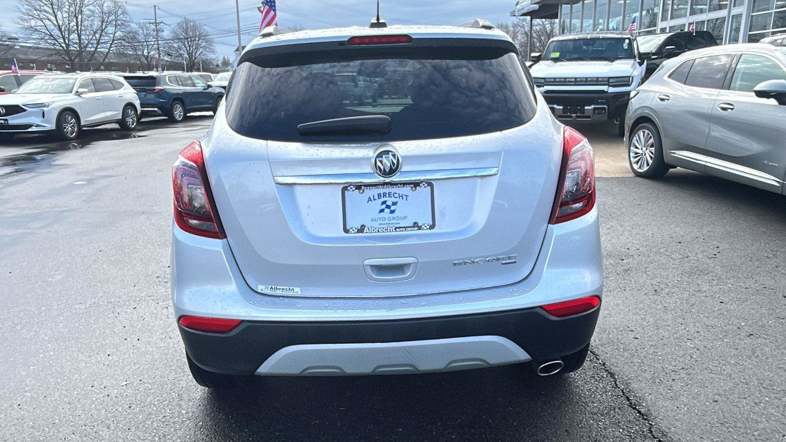 Used 2022 Buick Encore Preferred w/ Safety Package image 6