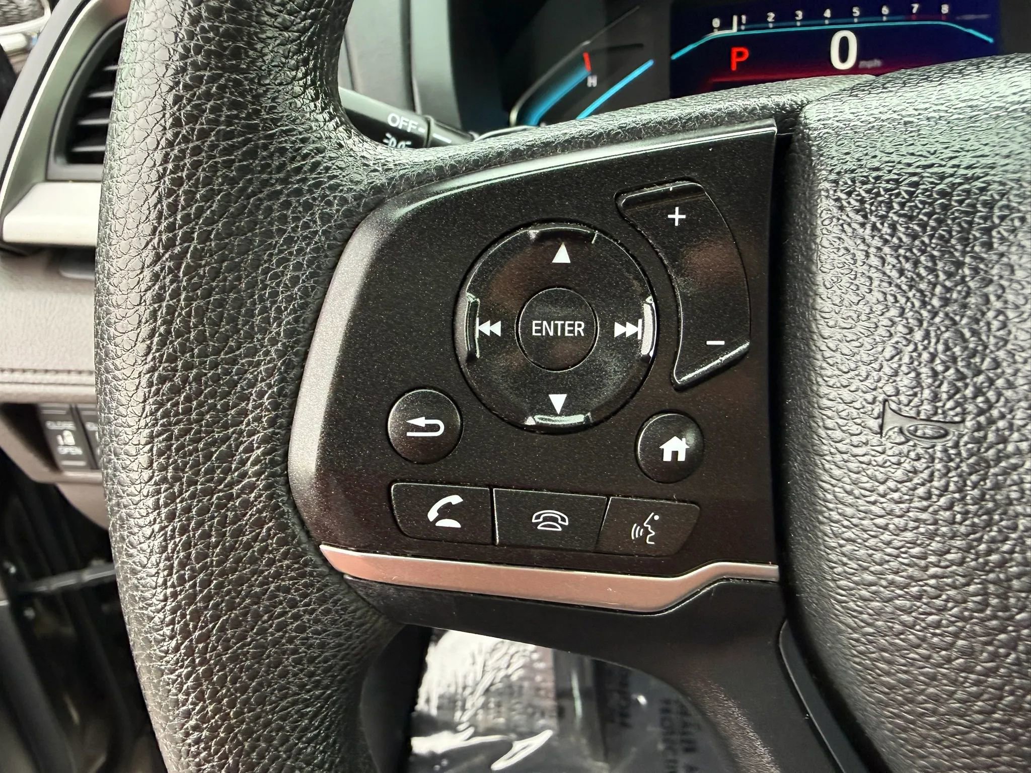 Used 2018 Honda Odyssey EX image 24
