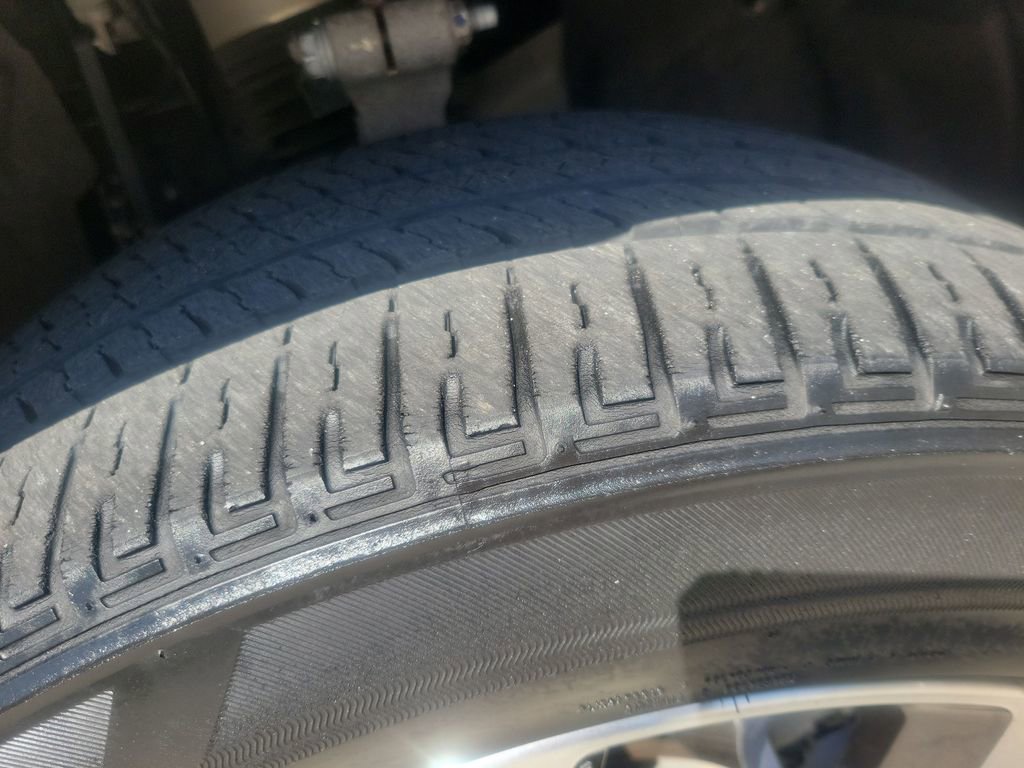 Used 2021 Jeep Grand Cherokee L Overland w/ Advanced Protech Group III image 33