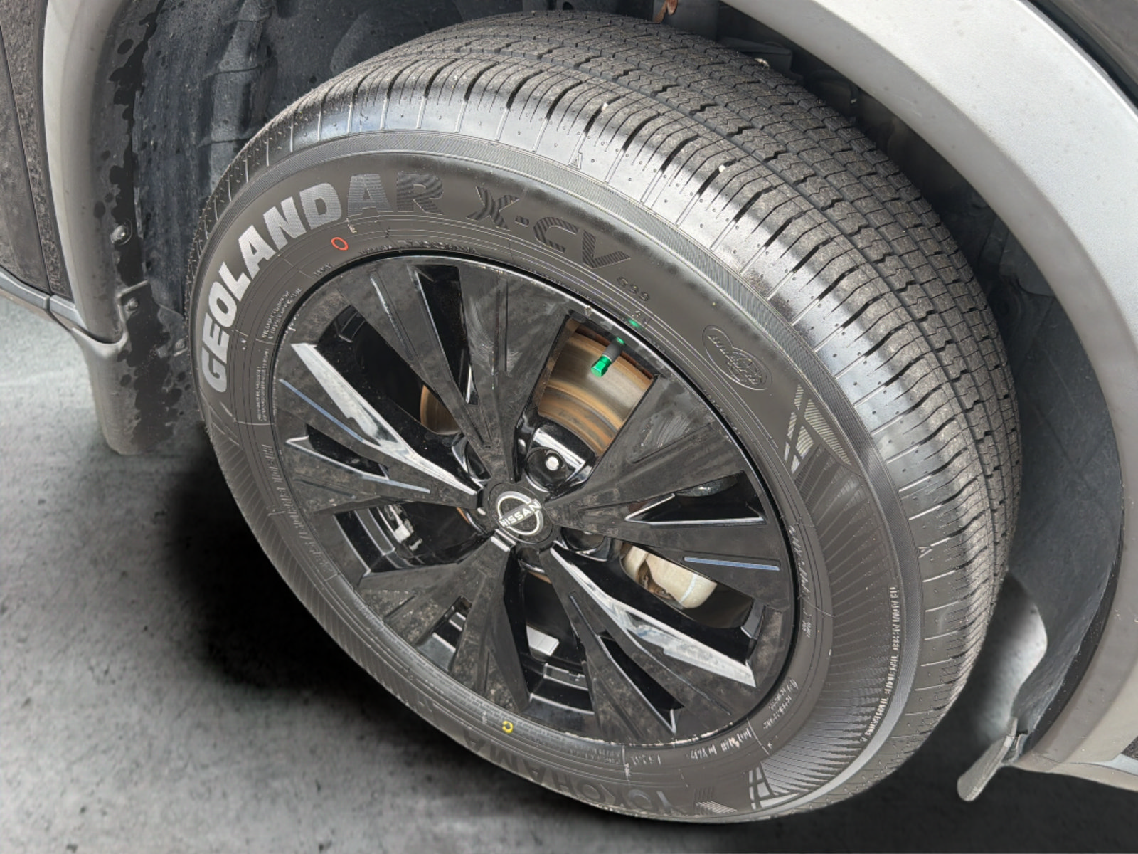 Used 2023 Nissan Rogue SV w/ SV Premium B Package FWD image 39