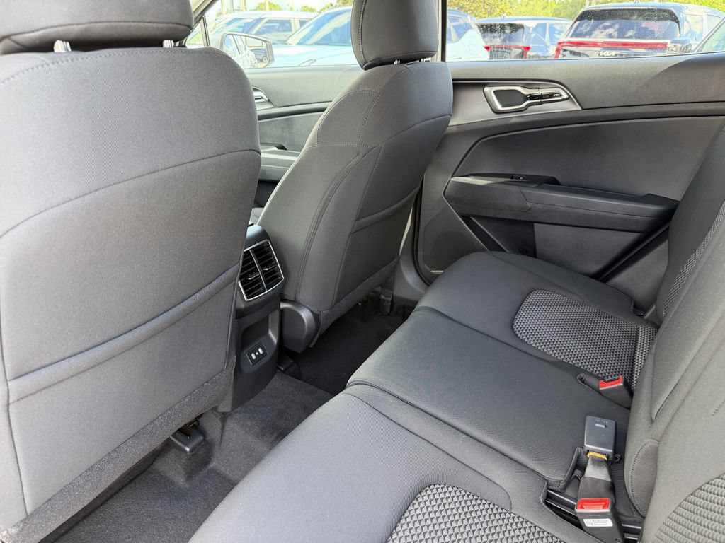 New 2026 Kia Sportage LX FWD image 18