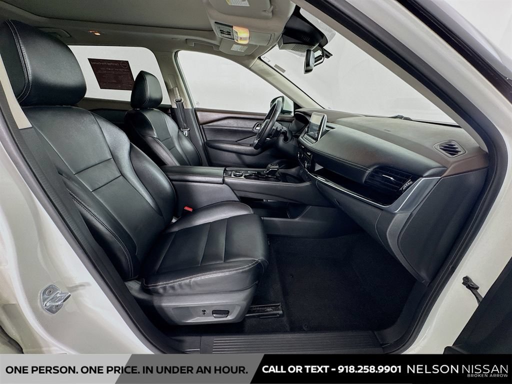 Certified 2022 Nissan Rogue SL AWD/4WD image 28