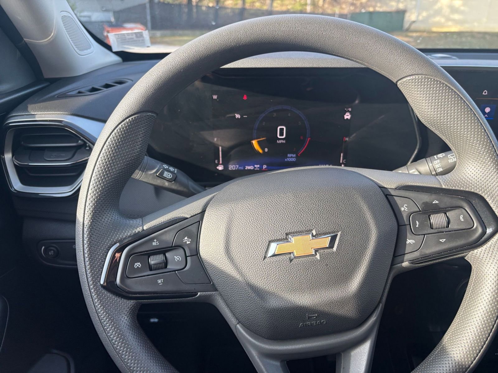 Used 2025 Chevrolet TrailBlazer LT image 32