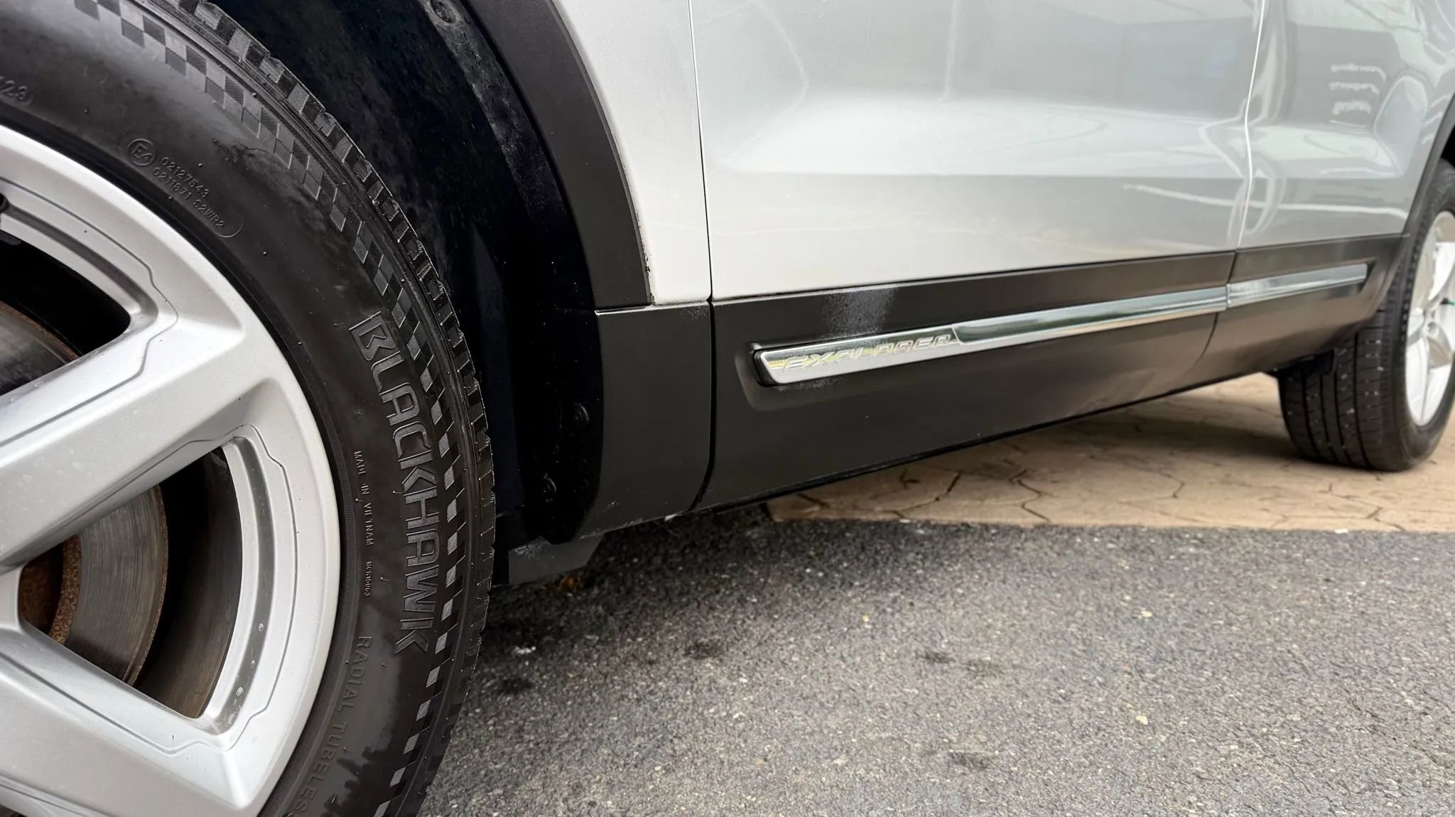 Used 2016 Ford Explorer XLT image 57