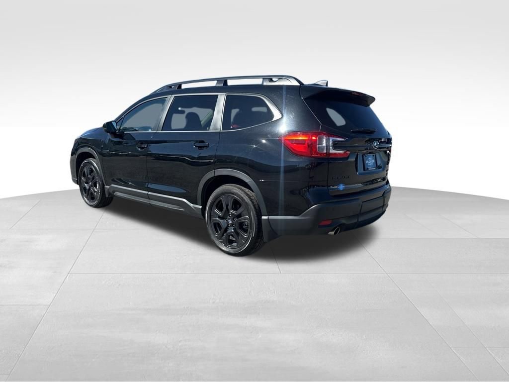 Used 2025 Subaru Ascent Bronze Edition image 6